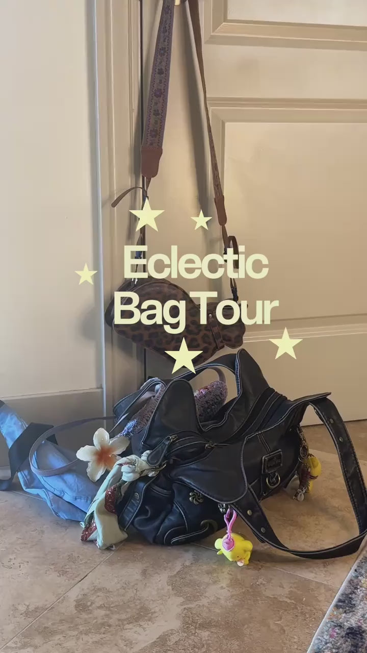 Cat-shaped bag video 2